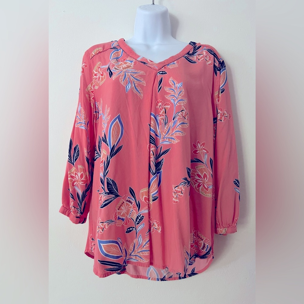 St. John’s Bay Pink Floral 3/4 Sleeve Top